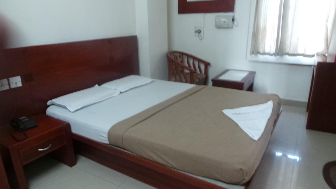 Kooloth Lake View Residency Hotel Coimbatore Buitenkant foto