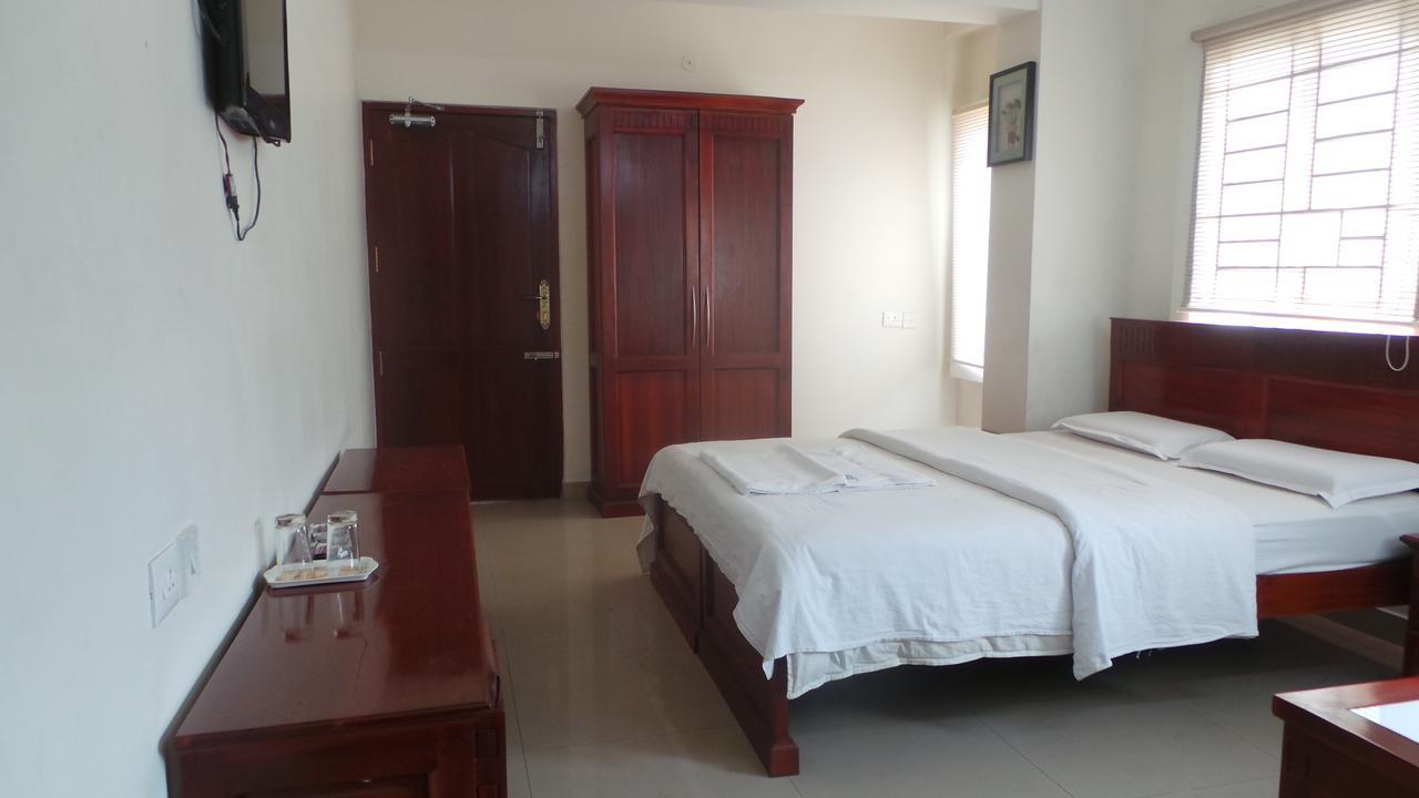 Kooloth Lake View Residency Hotel Coimbatore Buitenkant foto
